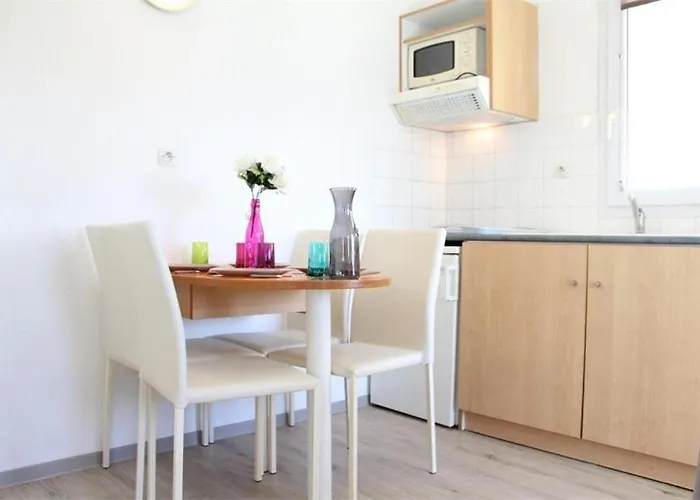 Appartement Appt 2 Pièces - Lr030-e111z